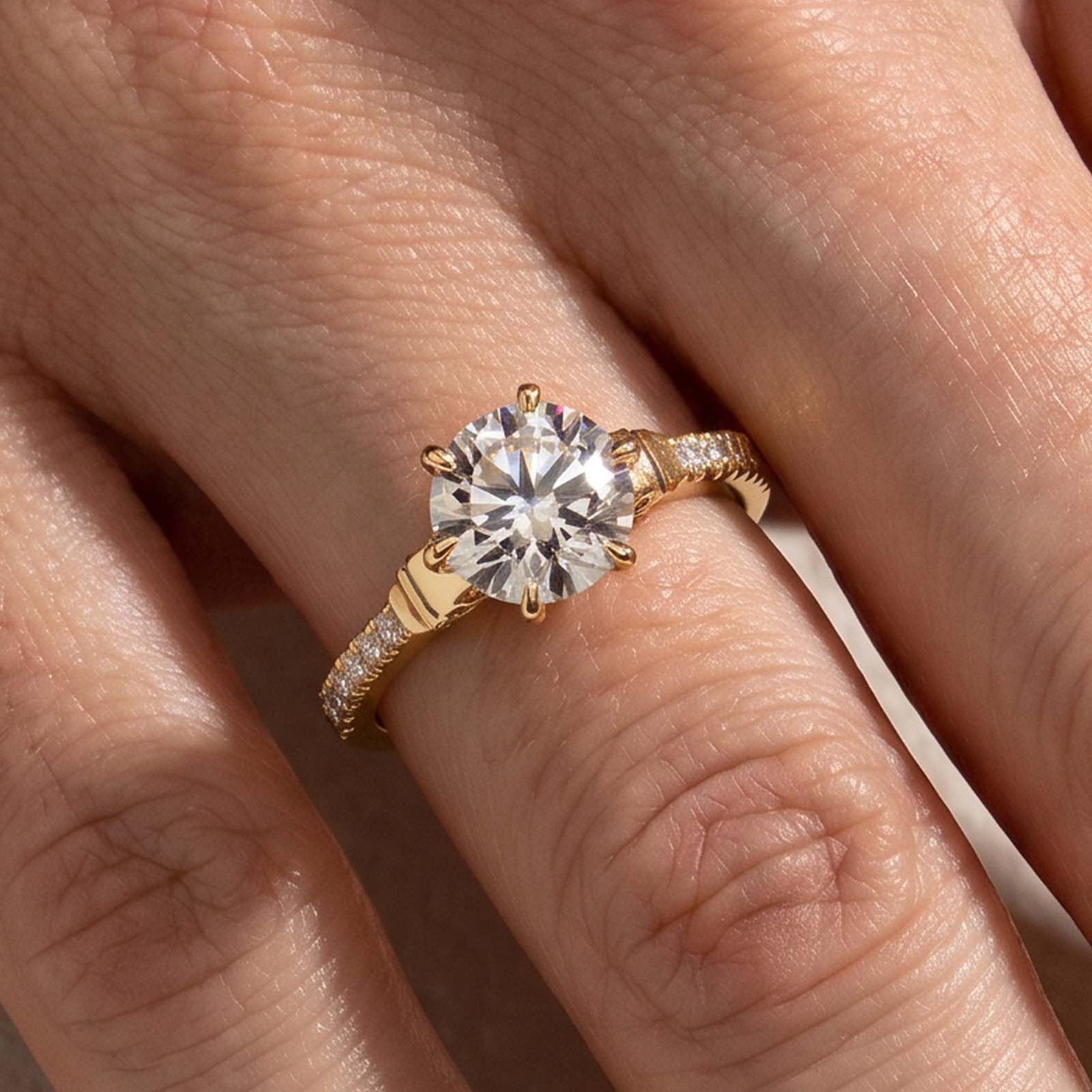 03-16 S925 Maxine Moissanite Bow Base Design 2.0 Carat Round Cut Engagement Ring - Image 1