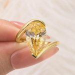 S925 4.5Ct Pear Cut Yellow Gold Engagement Ring For Woman - Image 6