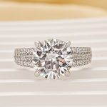 S925 Moissanite Split Shank 4.0Ct Round Cut White Gold Engagement Ring - Image 4