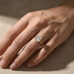 S925 Maxine Attractive Moissanite 2.5 Ct~4.0 Ct Cushion Cut Engagement Ring - Image 2