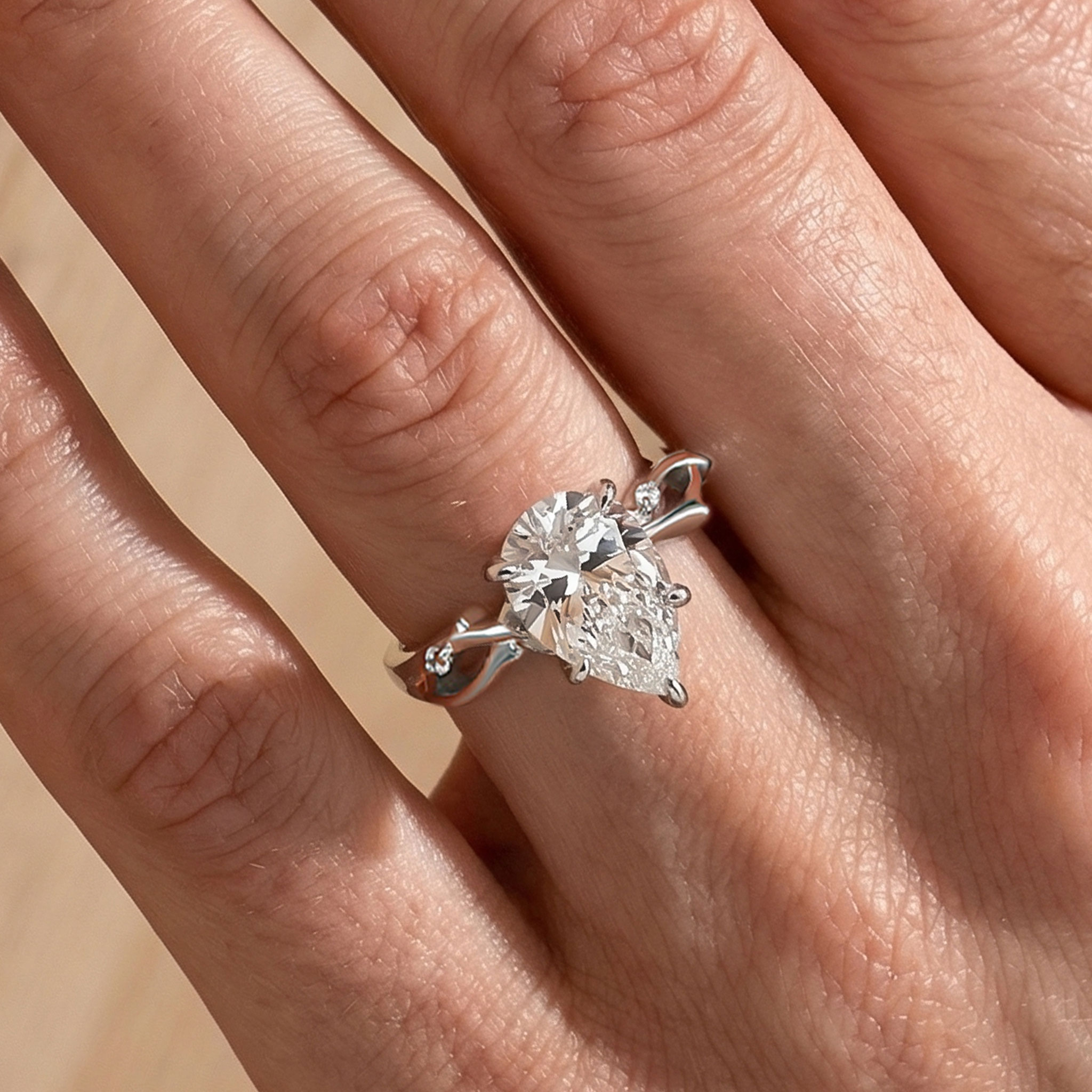 4-121 S925 4.0Ct Pear Cut Twisted Willow Ring White Gold Moissanite Diamond Ring - Image 1