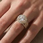 S925 Moissanite Halo Split Shank 4.0Ct Round Cut White Gold Engagement Ring - Image 7