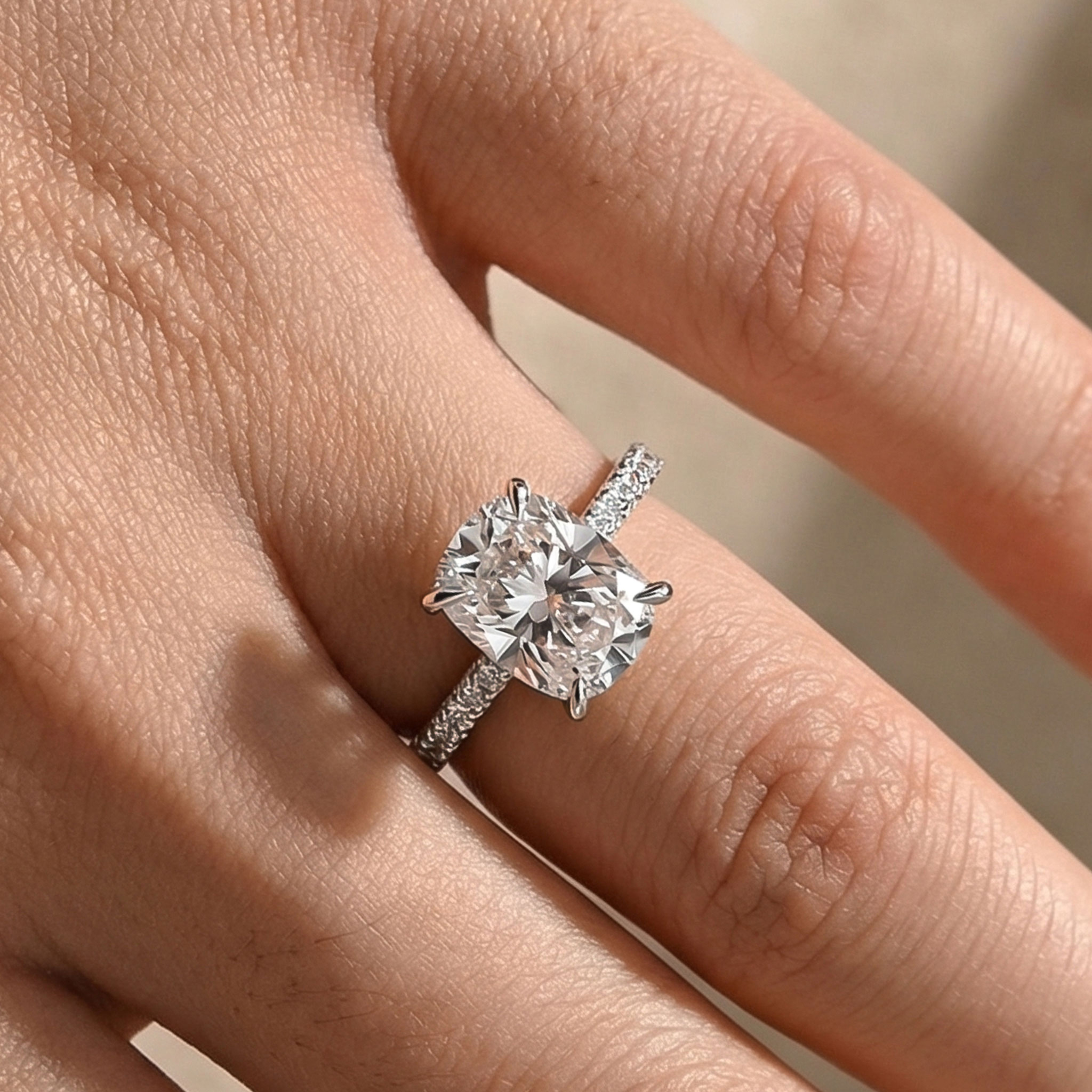 5-66 S925 Moissanite 4.0Ct Cushion Cut White Gold Moissanite Diamond Engagement Ring - Image 1
