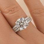 S925 Moissanite Split Shank 4.0Ct Round Cut White Gold Engagement Ring