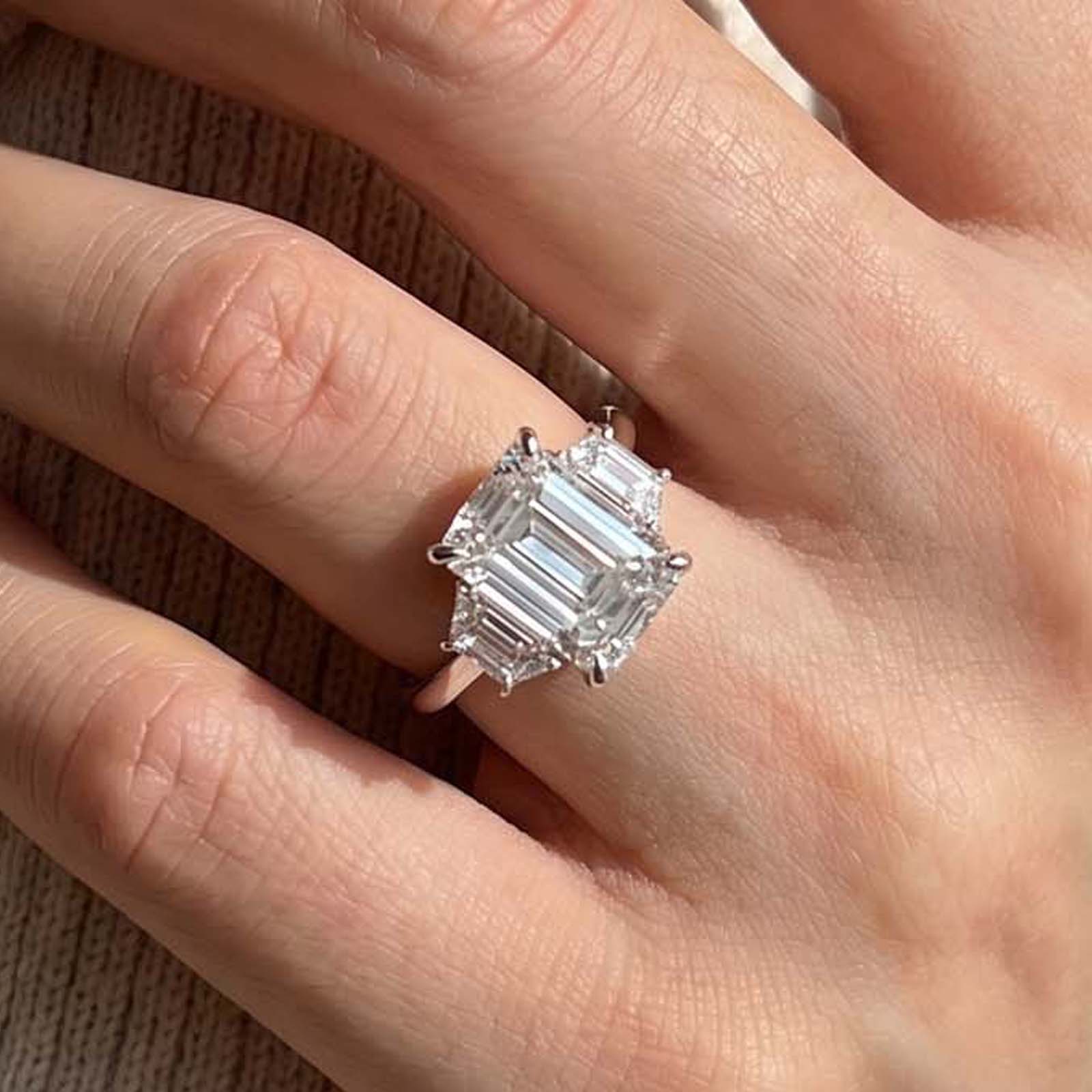 6-49 S925 Luxury 4.5 Ct Three Stone Emerald Cut Engagement Ring in Sterling Silver - Image 1