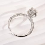 S925 Flower Design Moissanite 1.0 Carat Round Cut Engagement Ring - Image 5