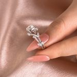 S925 Maxine Vintage Moissanite 2.0 Carat Vine Design Round Cut Engagement Ring - Image 2