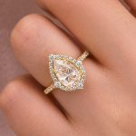 S925 Moissanite 2.5 Ct Halo Pear Cut Yellow Gold Travel Ring