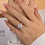 S925 Gorgeous 4.0Ct Pear Cut Three Stone Engagement Ring - Image 2