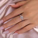 S925 Maxine Moissanite 2.0 Ct~2.5 Ct Cushion Cut Engagement Ring - Image 2