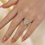 S925 Classic 2.2 Carat Simulated Diamond Pear Cut Halo Engagement Ring for Her - Image 4
