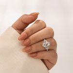 S925 Maxine Moissanite 4.0 Ct Oval and Angled Marquise Five Stone Engagement Ring - Image 3