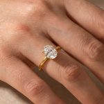 S925 Maxine Sparkle Moissanite 2.0 Carat Oval Cut Engagement Ring In Sterling Silver