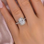 S925 Maxine Special Moissanite Halo 2.5 Carat Oval Cut Engagement Ring In Sterling Silver