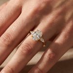 S925 Maxine Outstanding Moissanite 4.0 Carat Oval Cut Engagement Ring