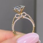 S925 Maxine Moissanite Bow Base Design 2.0 Carat Round Cut Engagement Ring - Image 4
