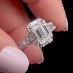 S925 Luxurious Halo Emerald Cut Engagement Ring In Sterling Silver