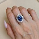 S925 4.2Ct Halo Oval Cut Blue Stone Split Shank Engagement Ring In Sterling Silver - Image 2