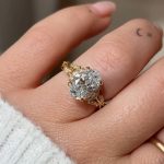 S925 Vintage Moissanite 3.0Ct Oval Cut Side Stone Twist Engagement Ring In Sterling Silver - Image 4