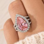 S925 Vintage Split Shank Halo 4.5Ct Pear Cut Pink Engagement Ring In Sterling Silver
