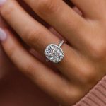 S925 Luxurious Halo Cushion Cut Sona Simulated Diamond Engagement Ring In Sterling Silver