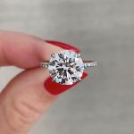 S925 Luxurious Round Cut 4 Prong Engagement Ring For Women In Sterling Silver - Image 4